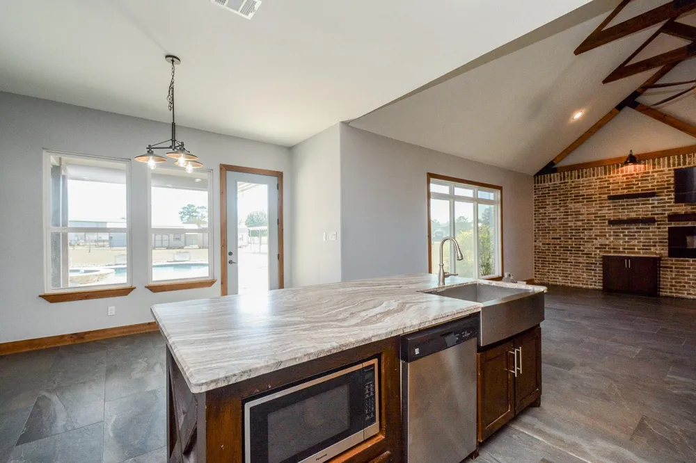 16173 Oaklawn Drive Splendora, TX 77372