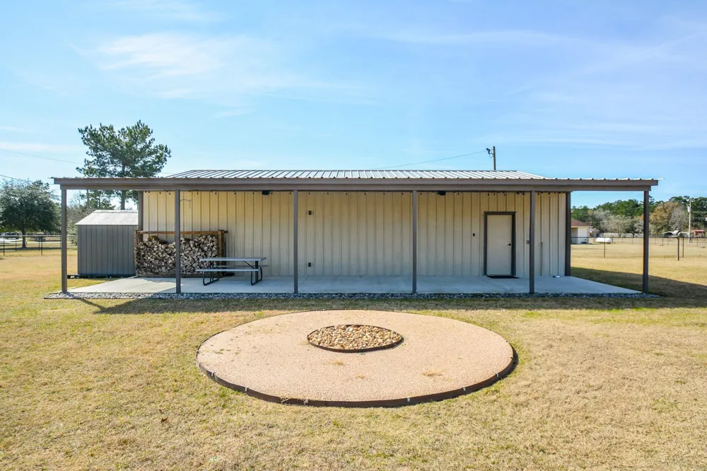 16173 Oaklawn Drive Splendora, TX 77372