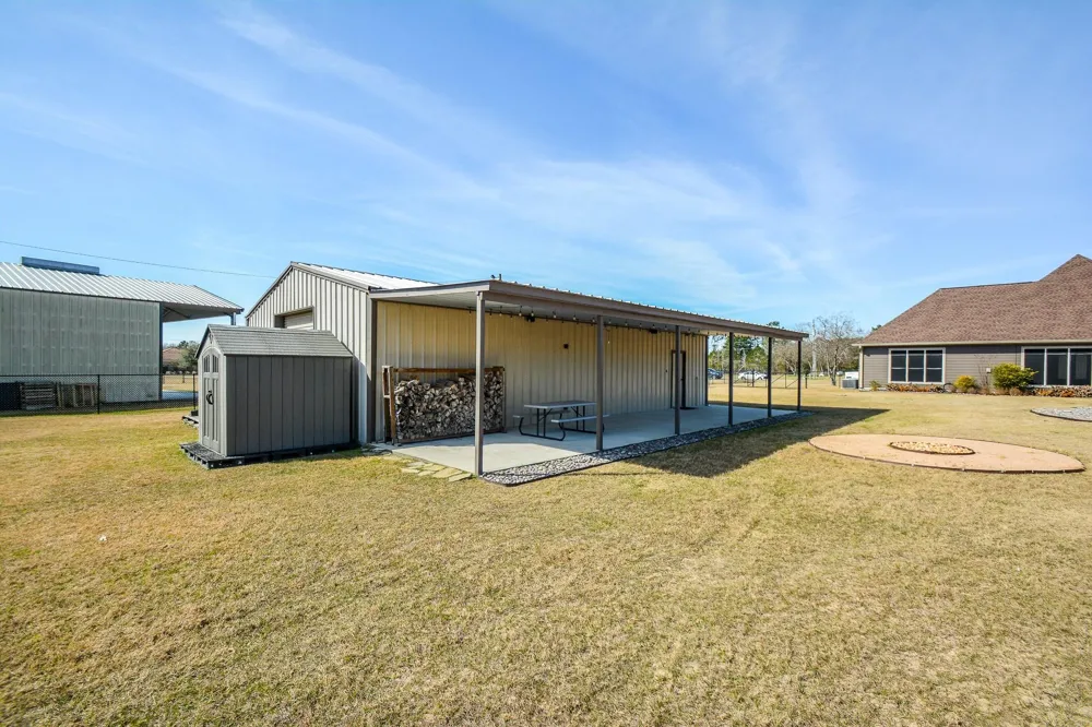 16173 Oaklawn Drive Splendora, TX 77372