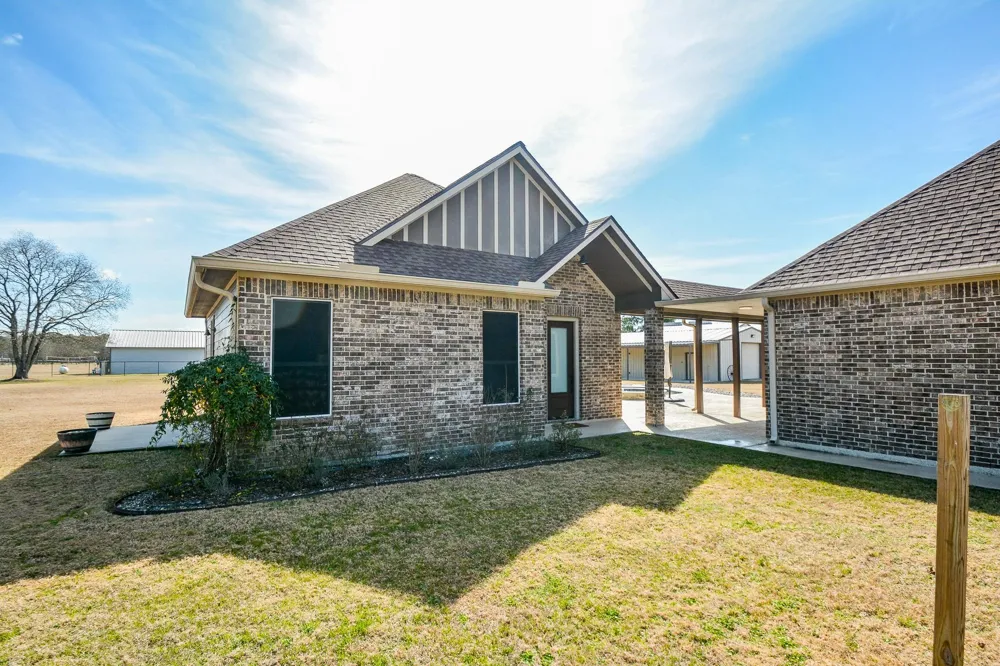 16173 Oaklawn Drive Splendora, TX 77372