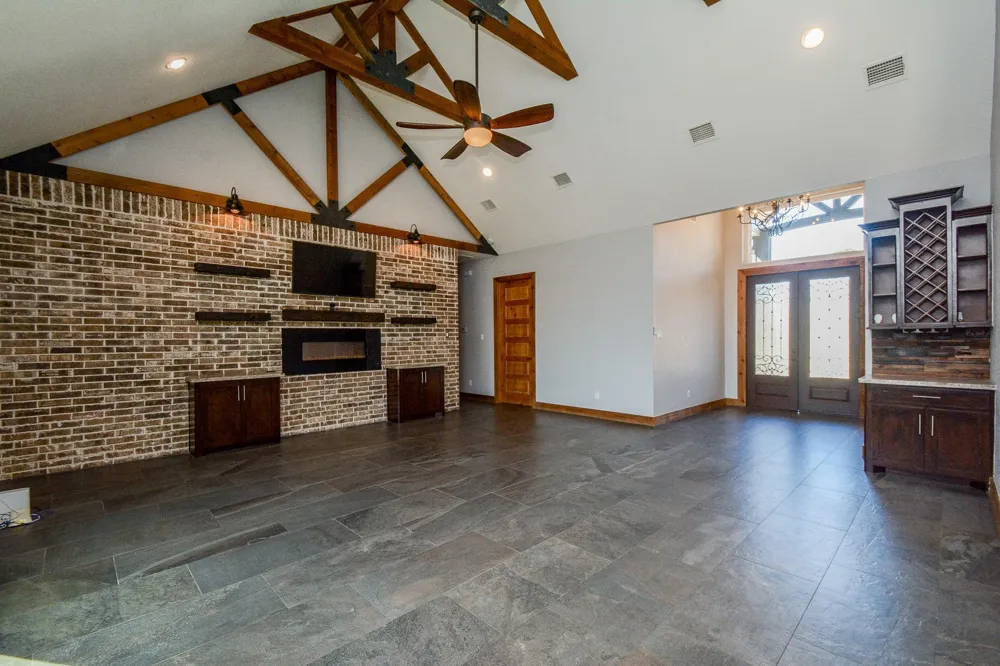 16173 Oaklawn Drive Splendora, TX 77372