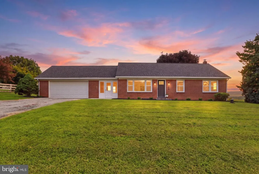 1724 JEFFERSON ROAD Spring Grove, PA 17362