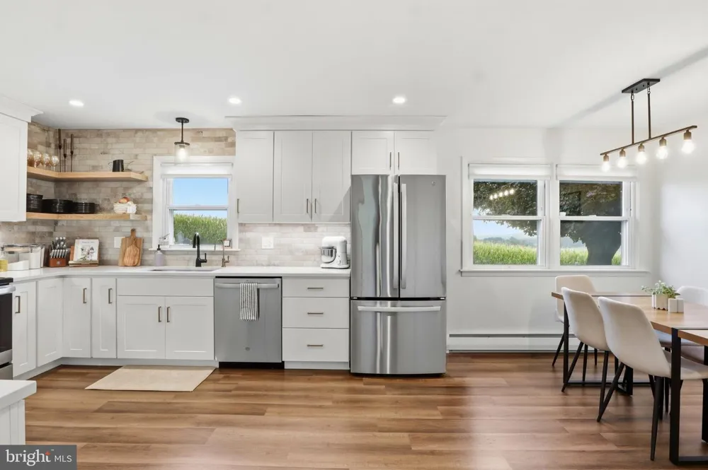 1724 JEFFERSON ROAD Spring Grove, PA 17362