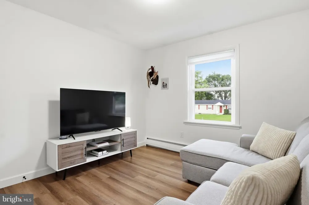 1724 JEFFERSON ROAD Spring Grove, PA 17362