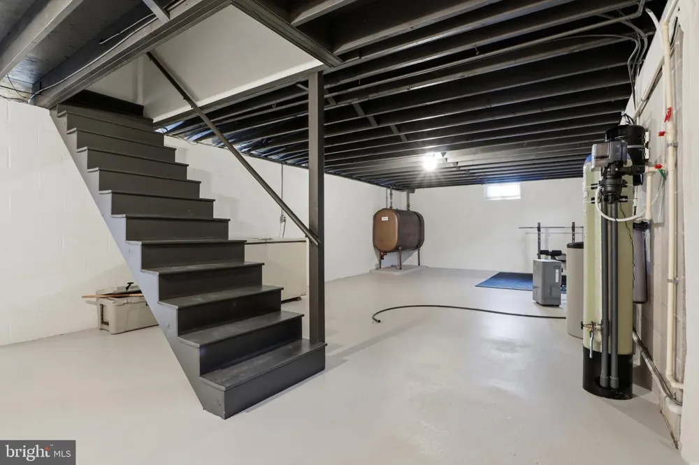1724 JEFFERSON ROAD Spring Grove, PA 17362