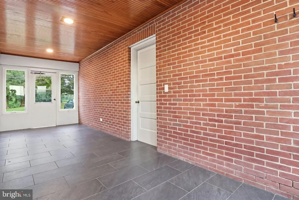 1724 JEFFERSON ROAD Spring Grove, PA 17362