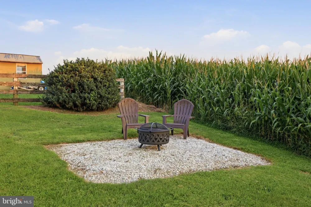 1724 JEFFERSON ROAD Spring Grove, PA 17362