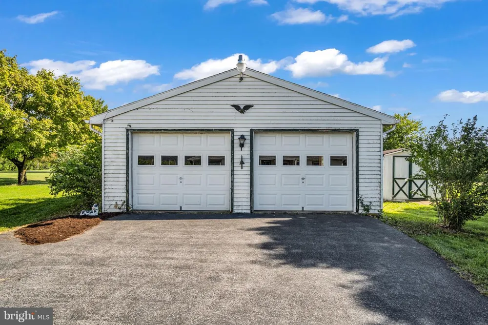 34 WAGNER DRIVE Carlisle, PA 17013