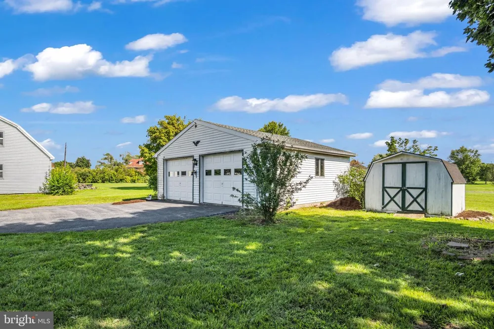 34 WAGNER DRIVE Carlisle, PA 17013