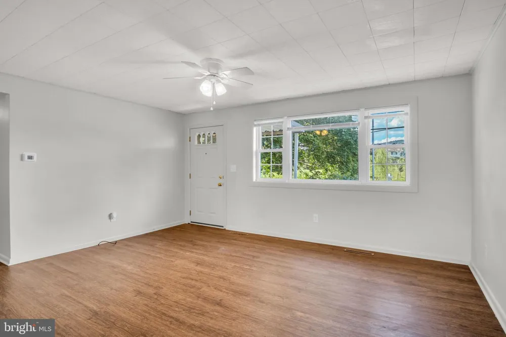 34 WAGNER DRIVE Carlisle, PA 17013