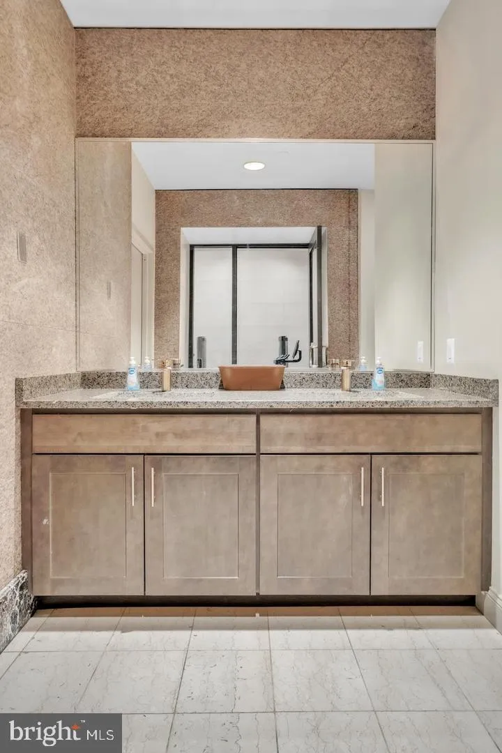 1801 MARKET STREET #1721 Philadelphia, PA 19103