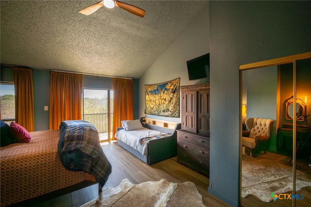 371 W Lincoln Street #C204 New Braunfels, TX 78130