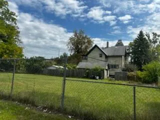 723 Sheridan Avenue Saginaw, MI 48607