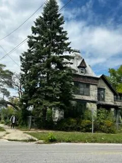 723 Sheridan Avenue Saginaw, MI 48607