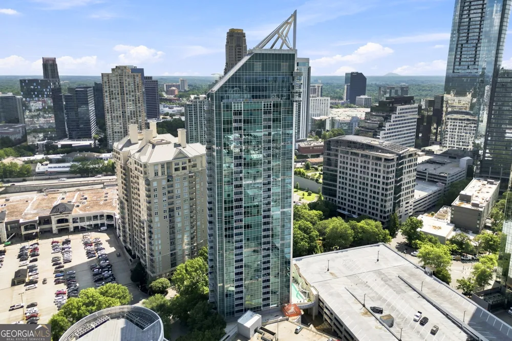 3338 Peachtree RD NE Atlanta, GA 30326