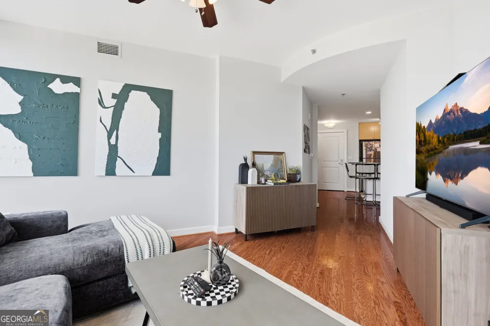 3338 Peachtree RD NE Atlanta, GA 30326