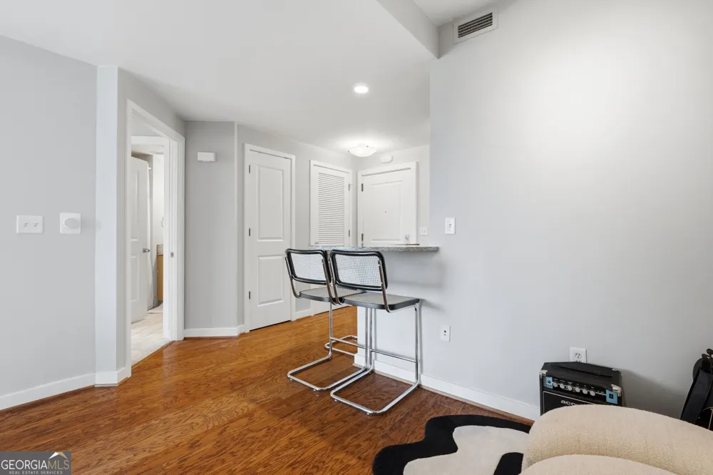 3338 Peachtree RD NE Atlanta, GA 30326
