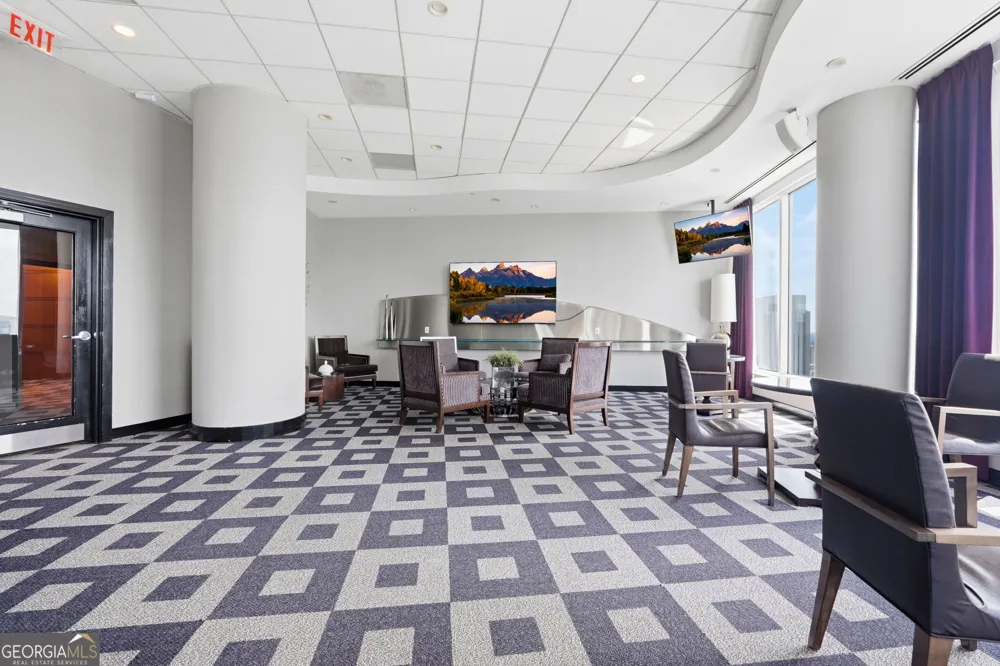 3338 Peachtree RD NE Atlanta, GA 30326