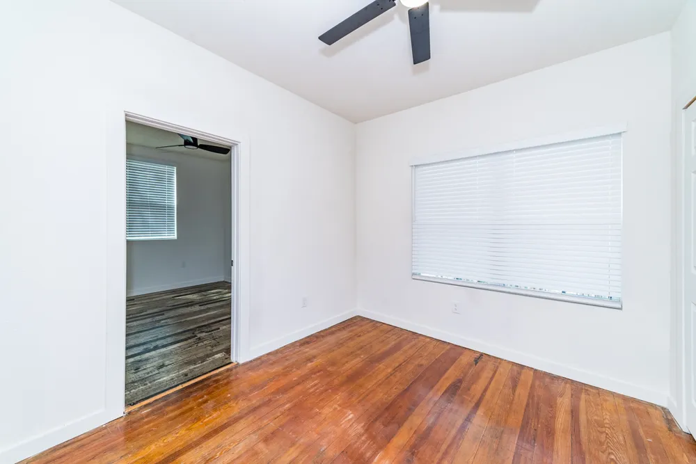 930 W Ridgewood Court San Antonio, TX 78201