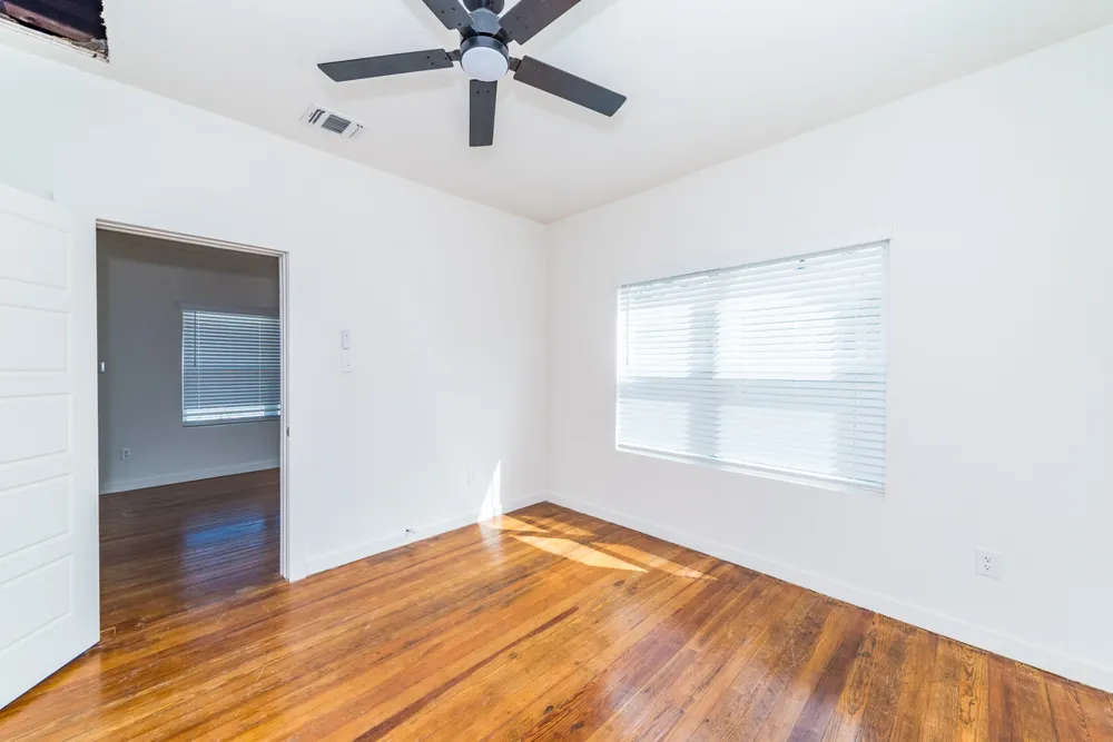 930 W Ridgewood Court San Antonio, TX 78201