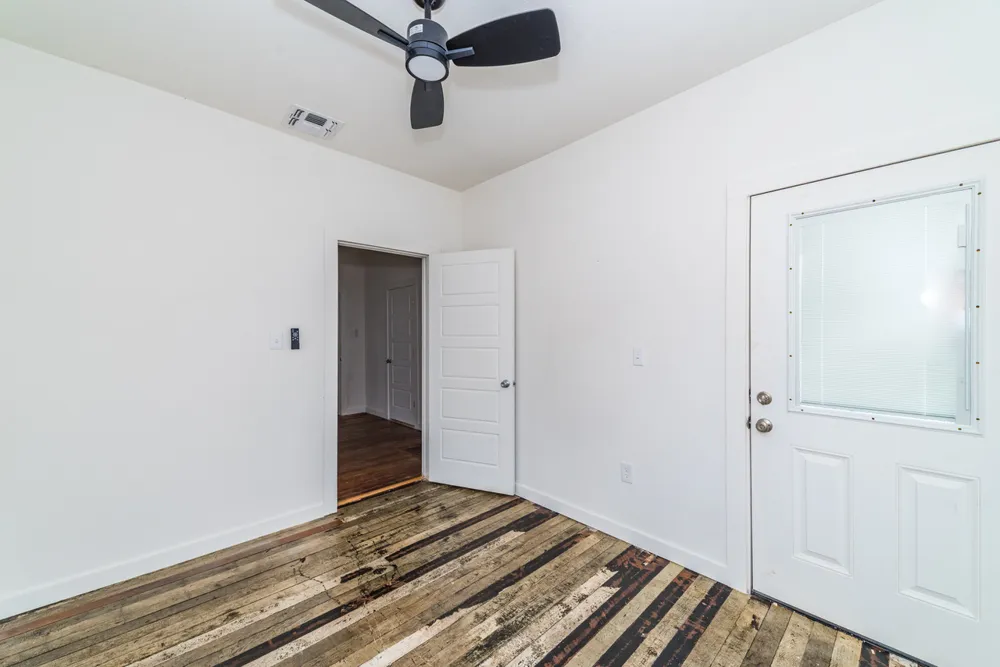 930 W Ridgewood Court San Antonio, TX 78201