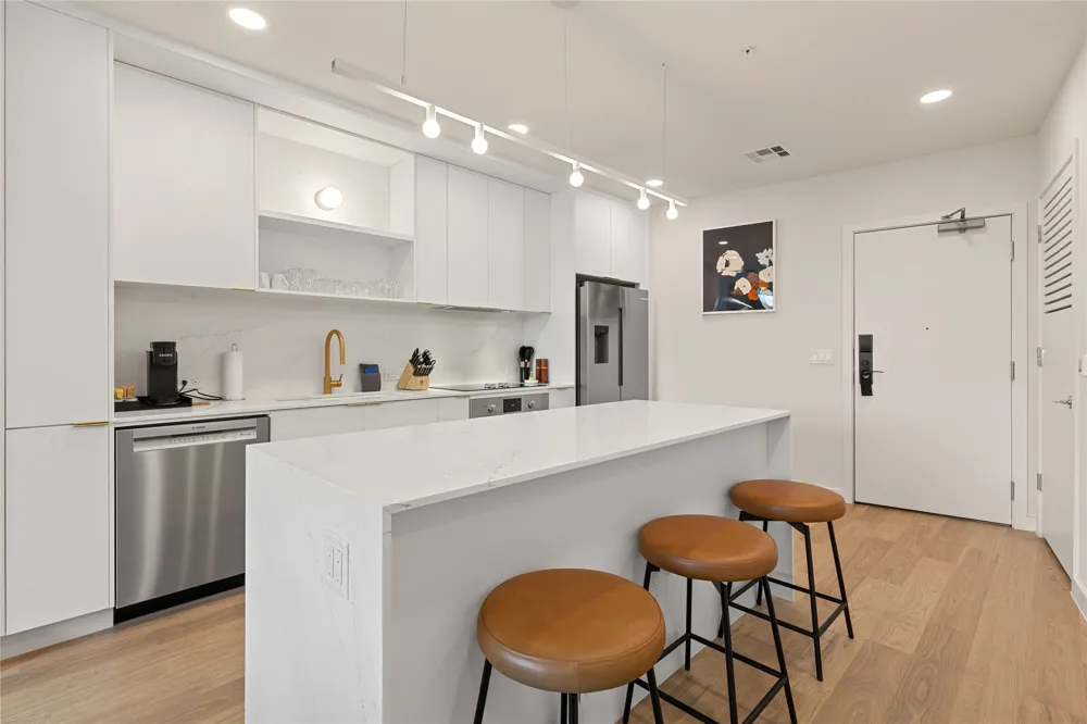 2323 S Lamar Boulevard #512 Austin, TX 78704