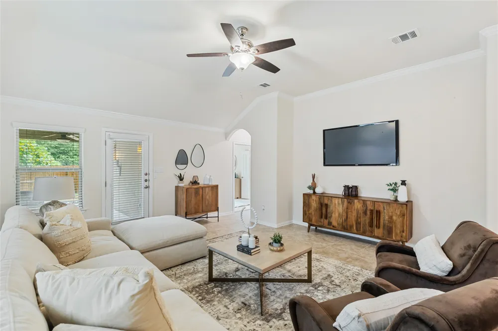 4017 Darryl Street Round Rock, TX 78681