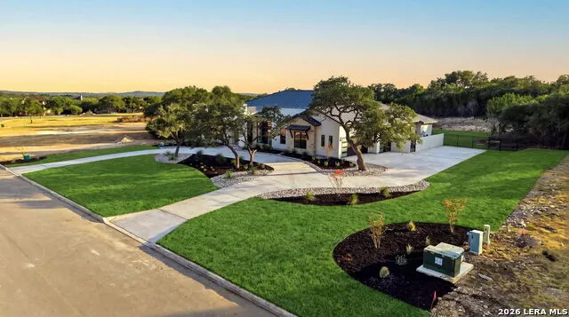 68 Ranch Heights Fair Oaks Ranch, TX 78015