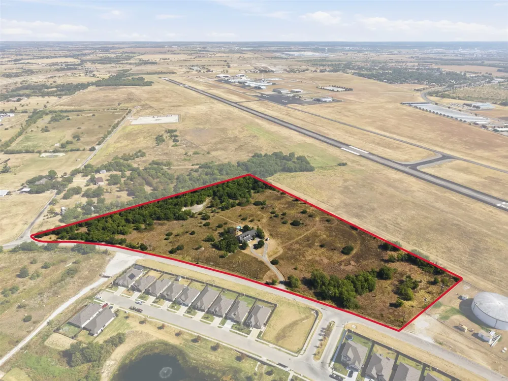 2116 Woodard ave Avenue Cleburne, TX 76033