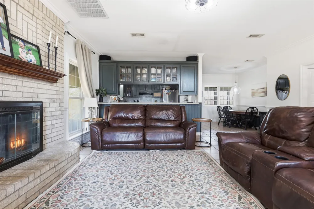 2116 Woodard ave Avenue Cleburne, TX 76033