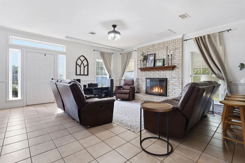 2116 Woodard ave Avenue Cleburne, TX 76033