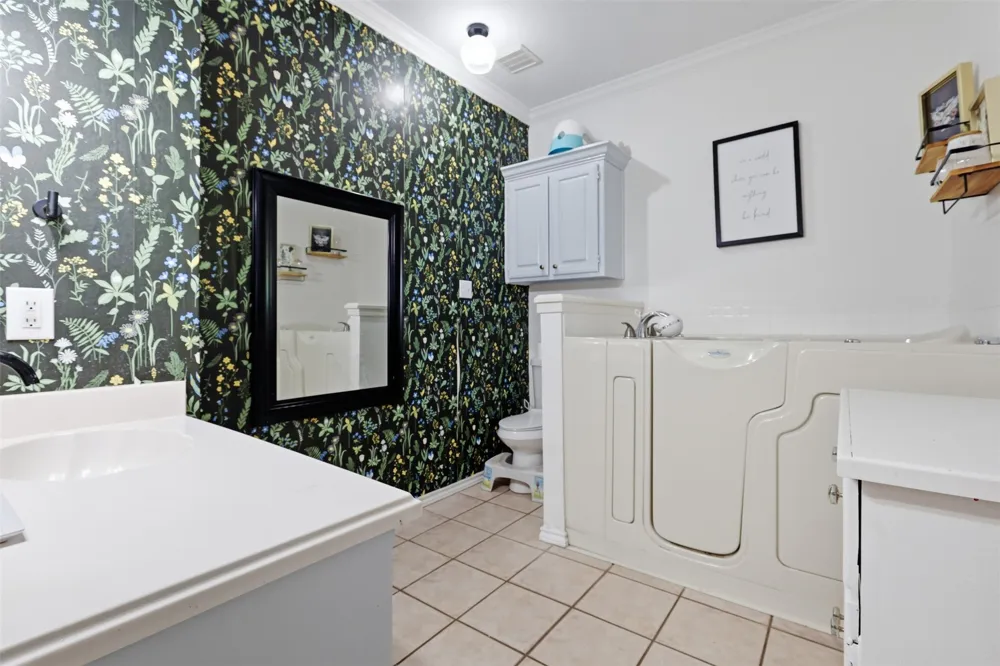 2116 Woodard ave Avenue Cleburne, TX 76033