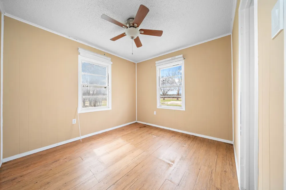 895 Hcr 2452 Hillsboro, TX 76645