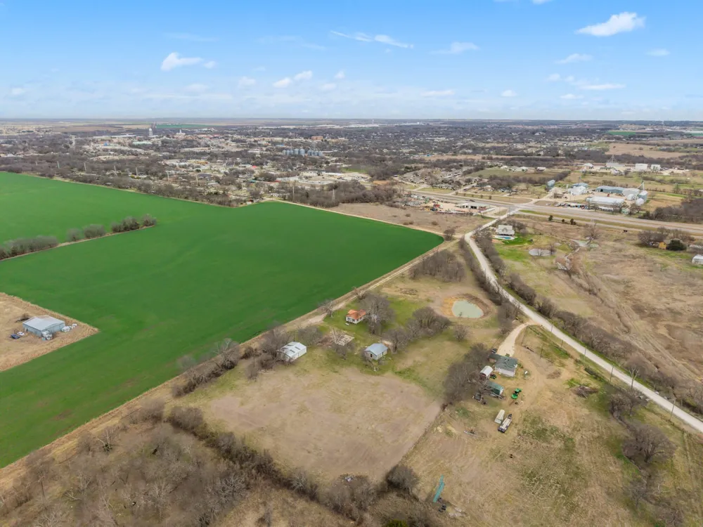895 Hcr 2452 Hillsboro, TX 76645