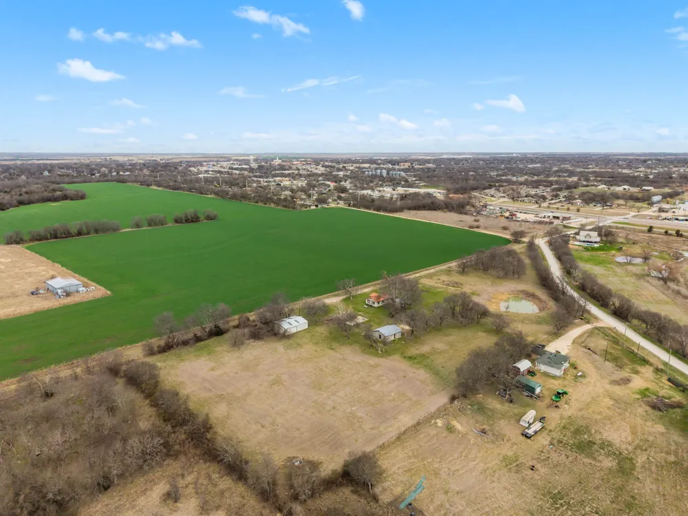 895 Hcr 2452 Hillsboro, TX 76645