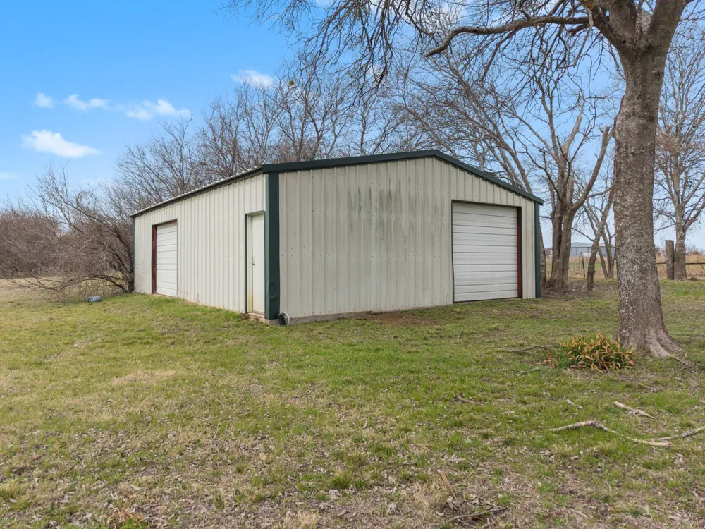 895 Hcr 2452 Hillsboro, TX 76645