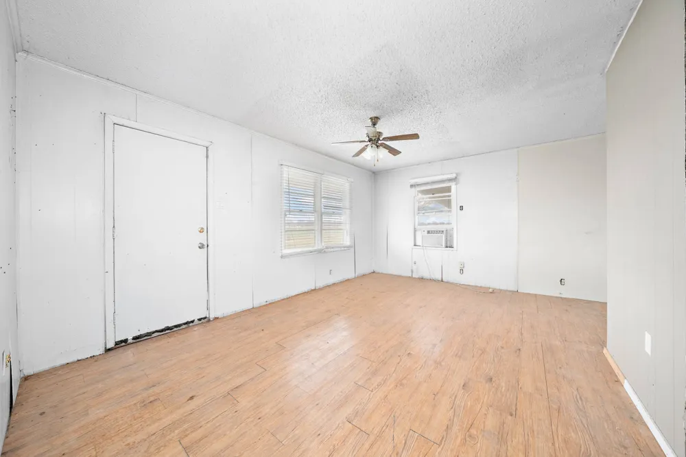 895 Hcr 2452 Hillsboro, TX 76645