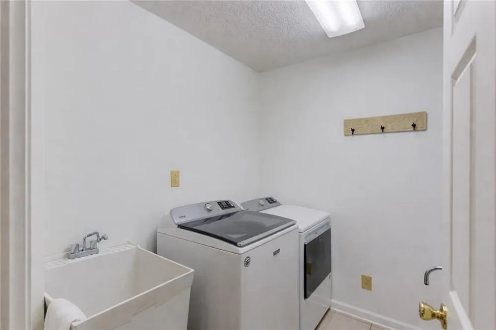 3314 Banks Mountain Drive Gainesville, GA 30506