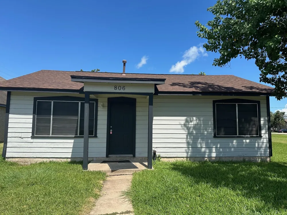 806 Avenue B Freeport, TX 77541