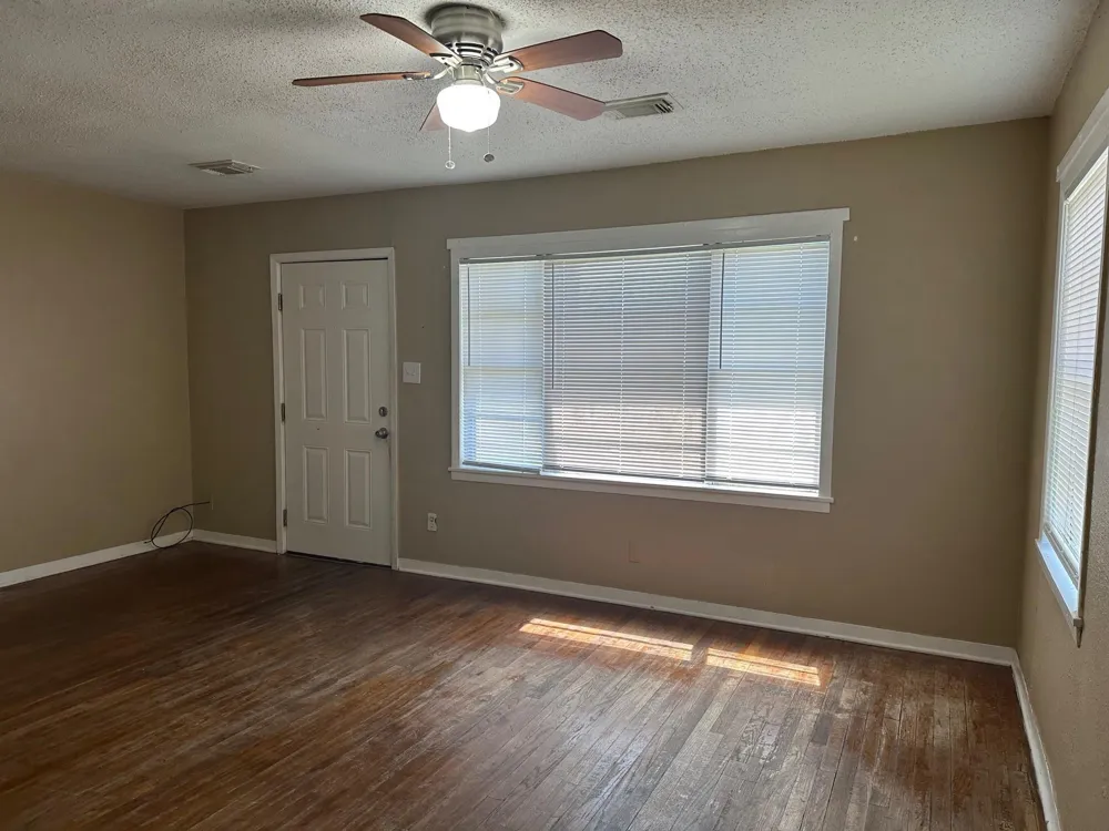 806 Avenue B Freeport, TX 77541