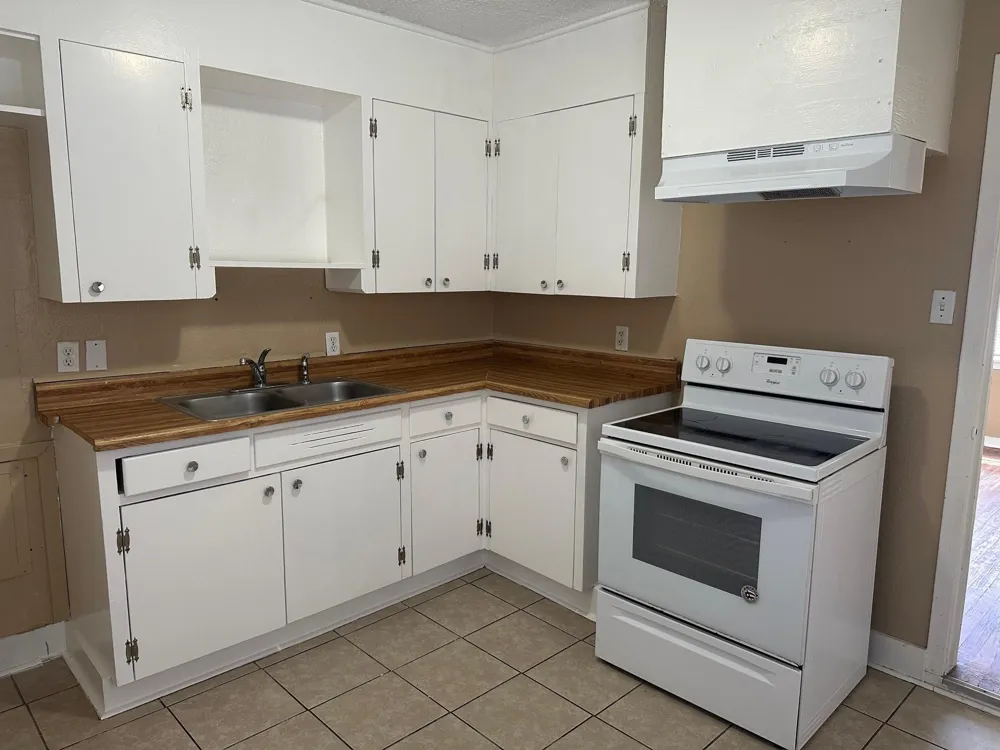 806 Avenue B Freeport, TX 77541