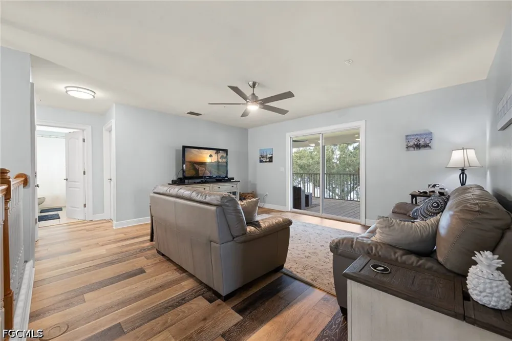 Oakview Circle Alva, FL 33920