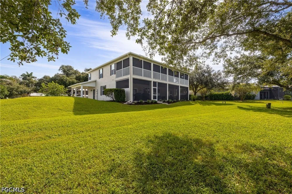 Oakview Circle Alva, FL 33920
