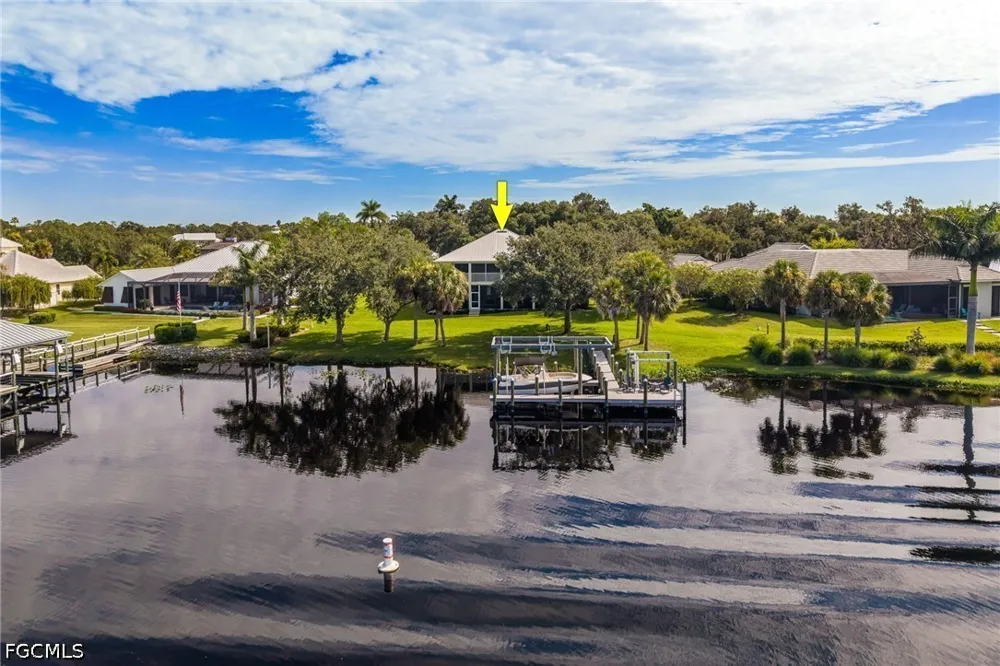 Oakview Circle Alva, FL 33920