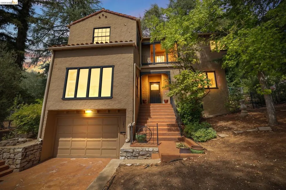 242 Hillcrest Dr Sonora, CA 95370