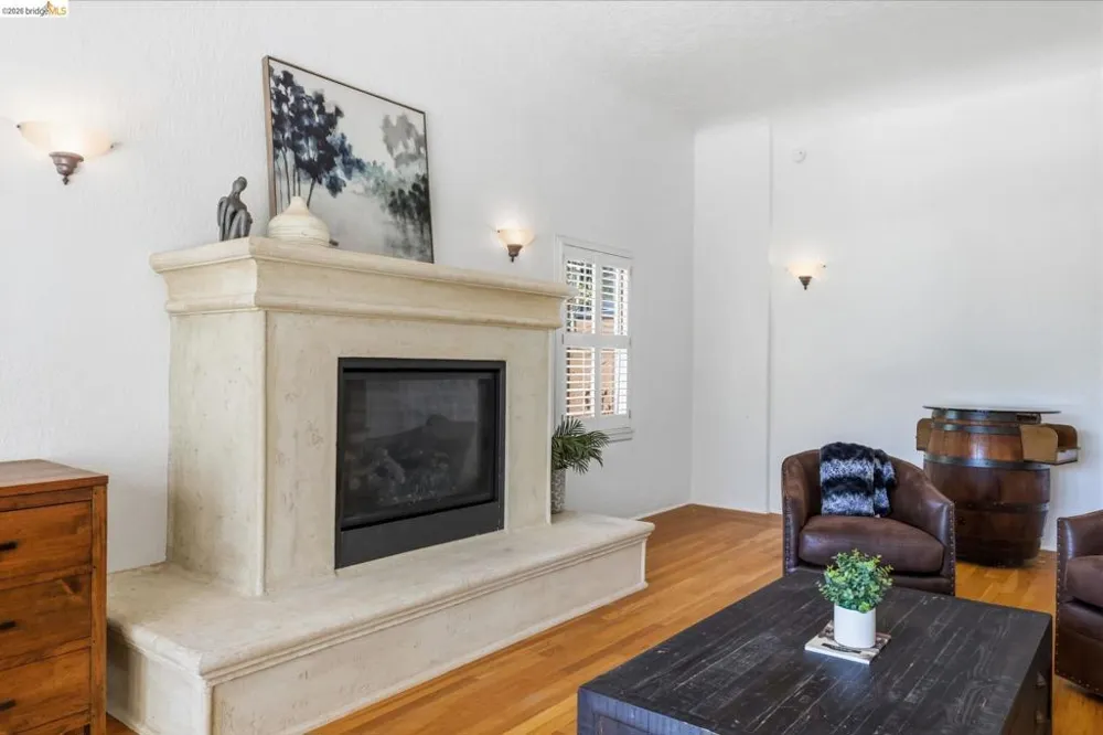 242 Hillcrest Dr Sonora, CA 95370