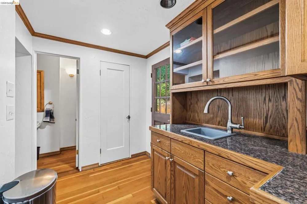 242 Hillcrest Dr Sonora, CA 95370