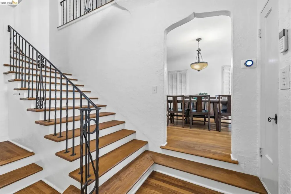 242 Hillcrest Dr Sonora, CA 95370