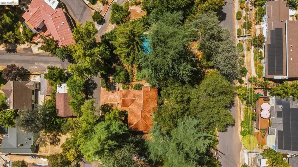 242 Hillcrest Dr Sonora, CA 95370