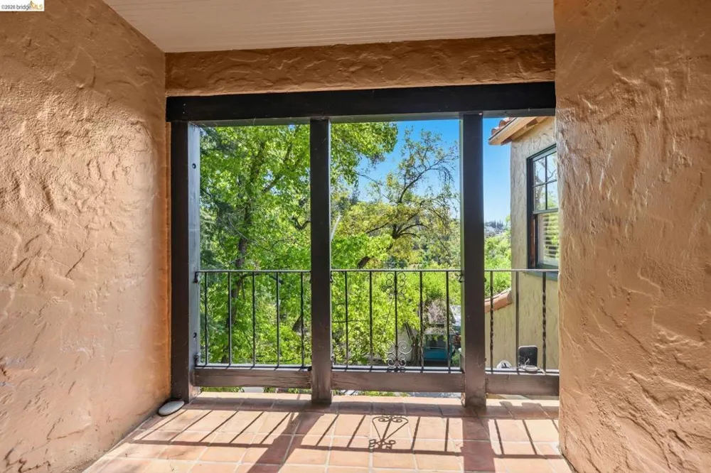242 Hillcrest Dr Sonora, CA 95370